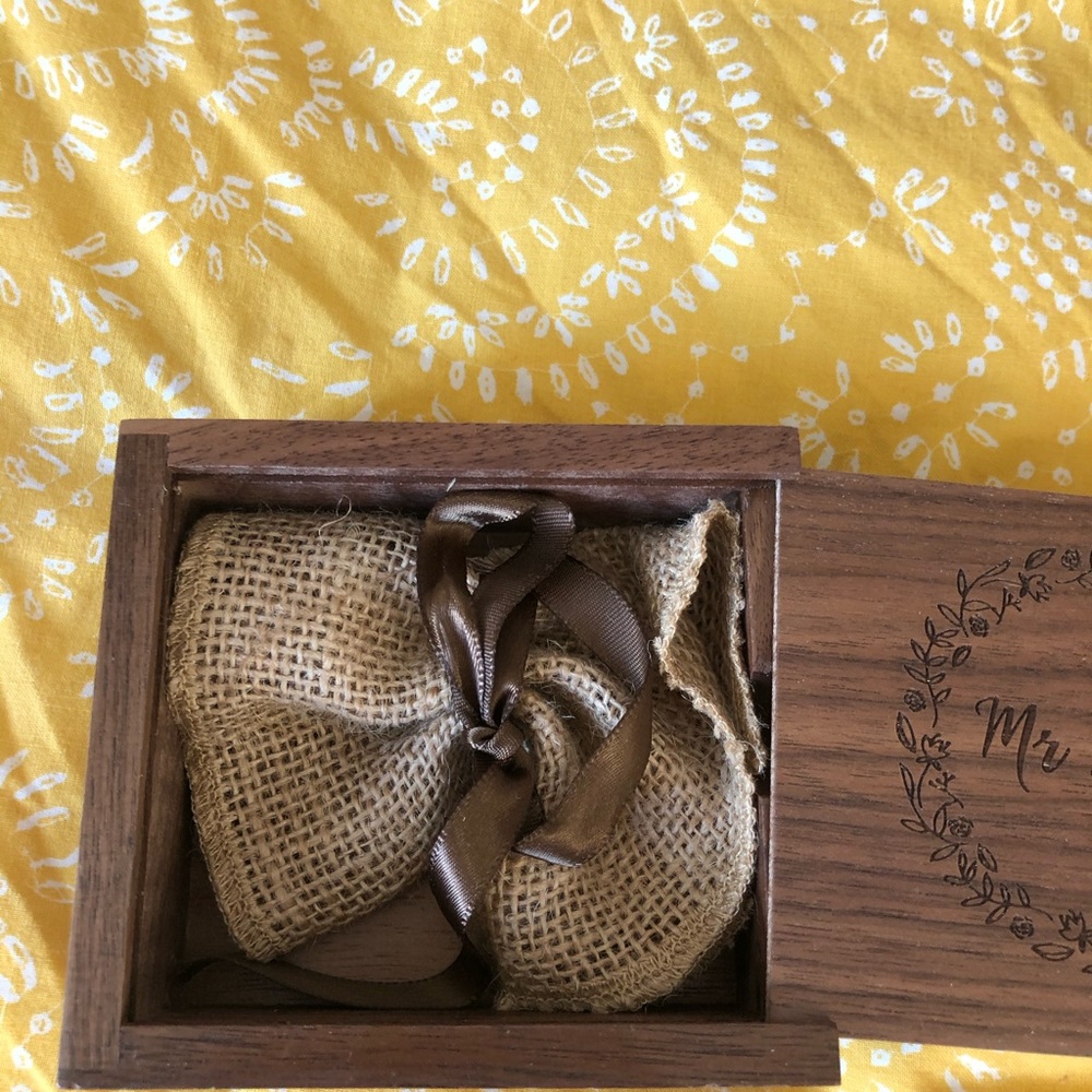 Ring bearer box - Picture 2 of 2